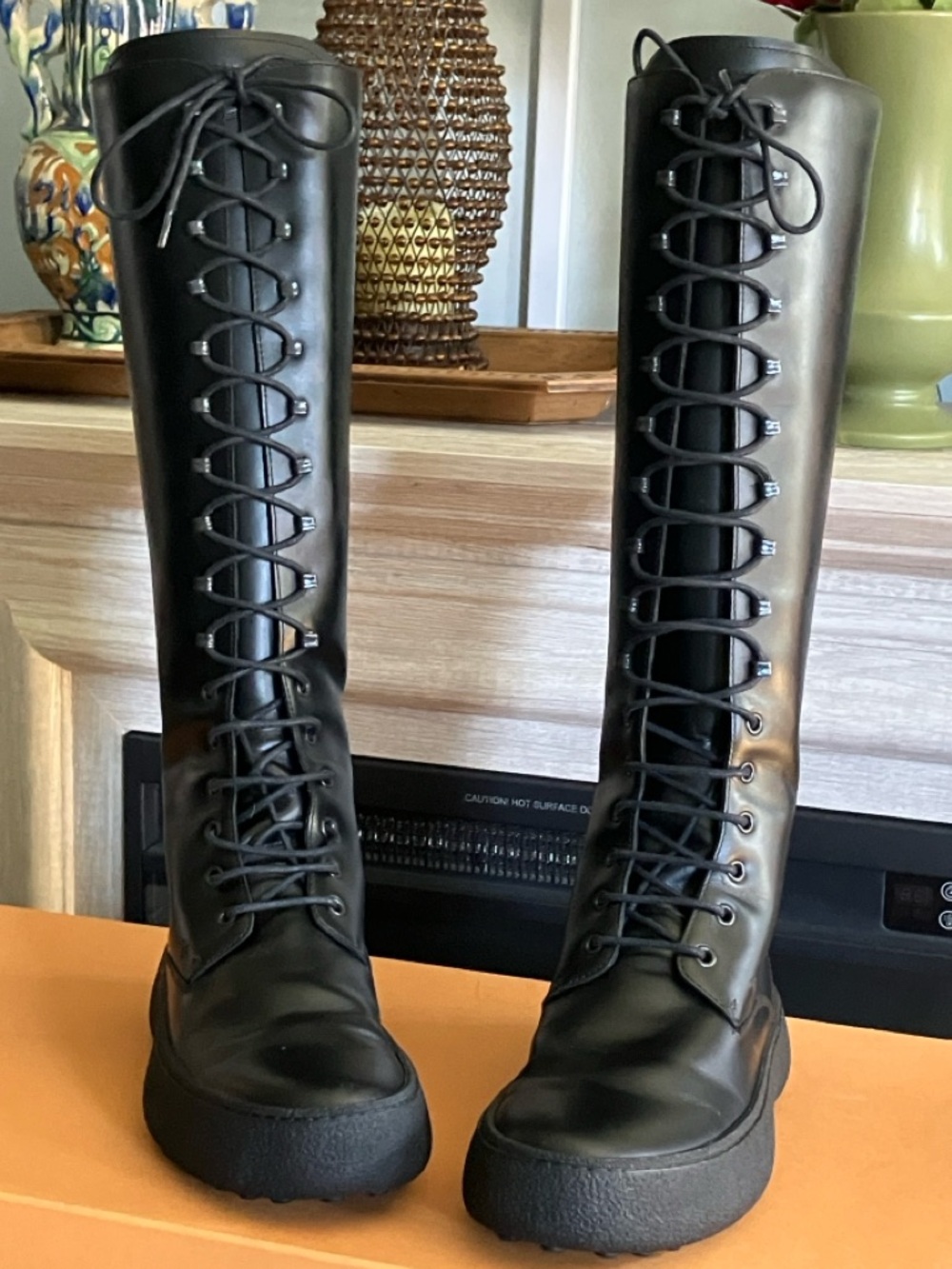 Tod’s STUNNING Tall Leather boots- size euro 40 or 9.5 US Women’s NWT